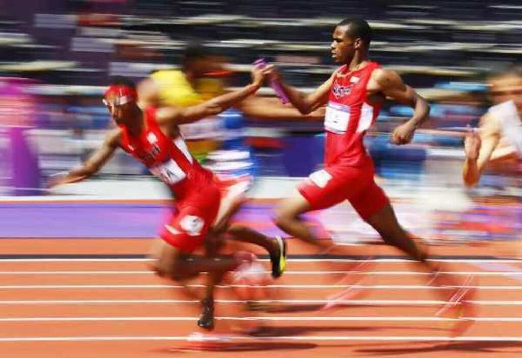 U.S. relay runner Manteo Mitchell finished race on broken leg